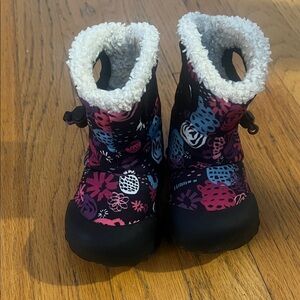 Kids Winter Boots with Patterned Design